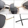 サングラスHihg QualityHollow Out Cat Eye Rose Gold Mirror Women Designer Sun Glassesファッションシェード