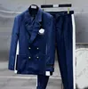 23SS designer Abiti da uomo Blazer di lusso in stile occidentale Abbigliamento per il tempo libero Cappotti con stampa di lettere Cappotto da donna in cooperazione slim fit Abito blu a righe con nastro