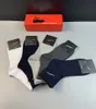 Chaussettes pour hommes de créateurs Top vente de chaussettes de luxe pour hommes et femmes bas de laine de haute qualité rues seniors chaussettes de genou confortables Designer a1 BJ2W