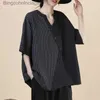 女性用Tシャツの女性ストライプパッチワークストリートウェア特大の非対称シャツ夏のトレンディvネックベルドブラウスカジュアルリネントップスropal231208