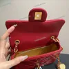 Metal Heart Charm Designer Classic Flap Bag 18x10cm Połączony skórzany diamentowy złoty sprzęt łańcuch Matelasse Piękny luksusowa torebka krzyżowa torebka na ramię