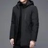 Giacche da uomo Grado superiore Marchio invernale Moda casual Parka lungo da uomo Giacca a vento con vestiti con cappuccio Impermeabile da esterno 231208