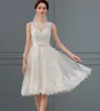 Neues kurzes A-Linie-Tüll-Hochzeitskleid 2024 mit U-Boot-Ausschnitt, Illusion, Spitze, Applikationen, knielang, Brautparty-Kleid, maßgeschneidert für Frau, Vestido De Noiva