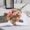 Fleurs décoratives en fausse soie, Simulation réaliste et vibrante de Roses à 5 têtes pour la maison, décorations de célébrités de mariage en plastique