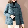 Trenchs de femmes manteaux de coton veste rembourrée 2023 hiver lig laine d'agneau vêtements d'âge moyen dames manteau court en vrac