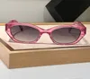 Roze Glitter Kristal Bezaaid Zonnebril Kleine Kat Bril Vrouwen Mannen Shades Sunnies Gafas de sol UV400 Brillen met doos