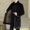 Mäns päls faux högkvalitativ mode stilig dubbelsidig slitage en tjock vinterdräkt krage trench coat guld mink toppknapp 231207