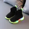 Scarpe da ginnastica per bambini, ragazze e ragazzi, scarpe con calzini illuminati a LED in rete, casual, per bambini 231207