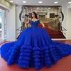 Синие блестящие платья Quinceanera с открытыми плечами и аппликациями из кружевных бусин Тюль Многоуровневые платья Vestidos De 15 Вечернее платье принцессы Sweet Ball