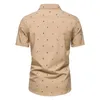 القمصان غير الرسمية للرجال 2023 قميص صيفي قابل للتنفس الحرير السلس جيب جيب قصير الأكمام نمط العمل المطبوع