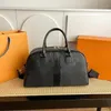 Designer Duffel Bags Bolsa de bagagem à prova d'água de grande capacidade Bolsa de viagem ao ar livre Classic ao ar livre Pu Leather impressa Bolsas com sacolas em relevo