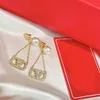 Luxur Designer Charm Earrings Women's Diamond 18K Gold Pendant Earrings Fashion Exquisite Simple SMEEXKE Högkvalitet med låda