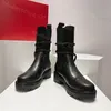 Botas de diseñador Botas de cuero de marca de moda de lujo para mujer Nuevas botas Chelsea Zapatillas de deporte Triple Negro Blanco Botines clásicos Botas Martin de lujo de goma