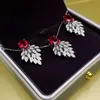 Mit seitlichen Steinen Retro Ohrringe Sterling Silber Schmuck S925 Damen Set Rubin simuliert Diamant Ohrringe Halsketten Hochzeit Schmuck YQ231209