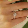 Con pietre laterali Smyoue 0,5 / 1CT Anelli di fidanzamento Moissanite certificati per le donne Anello con diamanti scintillanti Lab Gioielli di lusso Argento sterling S925 YQ231209