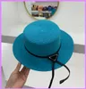 Kvinnor Fashion Bucket Hat Designer Casquette Summer Outdoor Triangle Straw Hat monterade CAPS HATS MENS Högkvalitativa baseballmössa D2239312247