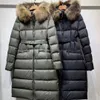 2024ファッション新しいパフダウンジャケット冬用ジャケットコート本物のアライグマの髪の襟暖かいパーカー