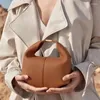 Sacs de soirée Niche Brand Designer Geatic Leather Femmes Handsbag Hands French Luxury Crossbody Sac Sac Dumpling Shape Cowhide Bento Tote