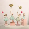 Decorative Objects Figurines Resin Banksy Balloon Girl Decoration Modern Art Sculpture Worker Flying Balloons Figurine Home Accessory Gifts 231208