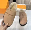 2024 Nieuwste Designer Cozy Flat Slipper Kalfsleer Easy Mules Clogs Denim Letter Afdrukken Comfort Men Women Slides Platform Gemakkelijke sandaal Fluffy Shoe Scuffs Shoes