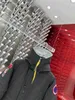 メンズの豪華な男性服のためのデザイナーダウンジャケット冬のブランドファッションロゴジッパースタンドアップカラーボーイウォームコットンジャケット12月11日