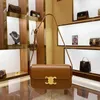 リーガルコピーDeisgner Celinss BagsオンラインショップTrimphal Arch Bag 2023新しいファッショナブルなブラックゴールドユニークな革張りの高等級中世のクロスボディLaw Stick Unde