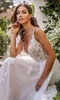 Lange Boho A-lijn Backless Wedding Dress 3d Flowers Spaghetti Riraps Bruidjurken Princess Floor Lengte trouwjurken