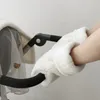 Części do wózka uniwersalne rękawiczki dla niemowląt wygodne wózki ręczne mufki śliczne niedźwiedzie w kosmosie ciepłe rękawiczki wiatrowoodporne cieplejsze cieplejsze