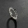 Med sidogenar TBCYD D VVS1 4mm rund färgglada Moissanitringar för kvinnor män GRA -certifierade S925 Silver Eternity Ring Engagement Wedding Band YQ231209