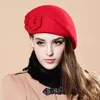 Baretten Mode Vrouwen Baret Hoed Voor Vrouwen Beanie Vrouwelijke Cap Bloem Franse Trilby Wol Zachte Stewardess Hoed Gorras Planas 231208