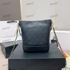 Mini Burcket Bag 24 cm designerka dla kobiet na ramię Furt Furt Złote sprzęt metalowy zapięcie luksusowe torba na crossbody torbę telefoniczną makijaż sakoche torebka sacoche