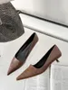 Robe chaussures bout pointu femmes pompes 2024 arrivées peu profondes sans lacet bureau noir blanc marron mince talons mi-talons sexy fête