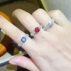 사이드 스톤 Sace 보석 D 컬러 1ct Moissanite Ring S925 스털링 슬리버 도금 18K 백색 골드 웨딩 참여 여성을위한 고급 보석 반지 YQ231209