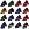 Berretti di colori misti di alta qualità con pompon divertente Moda classica Casual Baseball Finale Tutte le squadre Winter Wool Skullies Berretto da calcio 313b