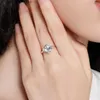 Med sidoren Stones Angel Kiss Real 925 Sterling Silver 1CT D Moissanite Rings for Woman Passe Diamond Test Trendy Fine Jewelry Wedding Party Gift YQ231209