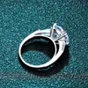 Med sidogenar DJmax White Gold Plated 5CT Moissanite Diamond Ring for Women Classic Four-Claw S925 Silver Ring Double Halo Wedding Ring YQ231209