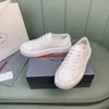 Le scarpe da papà alette di alta qualità aumentano 2023 autunno nuove scarpe sportive casual uomini allacciati piccoli scarpe bianche bianche scarpe da allenamento da corsa bianca scarpe da tavolo bianco