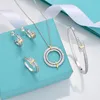 Nouveaux ensembles de bijoux de créateur de mode collier pour femmes charme classique bijoux cadeaux cadeau de noël avec boîte-cadeau fine