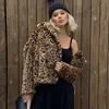 Damesjassen Korte versie Luipaardbruine jas voor dames Winter Warme kleding Niche-ontwerp Dikker Losse thermische kleding met lange mouwen Streetwear 231208