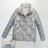 Parkas femme Veste d'hiver Parkas femme brillant vers le bas coton vestes col montant décontracté chaud Parka manteau court vêtements d'extérieur pour femmes 231208