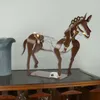 Objetos decorativos estatuetas escultura de cavalo de metal adonis cavalo tridimensional a céu aberto abstrato vintage desktop escritório decoração de casa ornamentos para presentes 231208