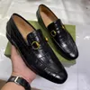 23Model Office Men Dress Shoes Big Size 38-46 Slip On Formal Shoes Casual Business Oxfords Men pekade tå Mens Wedding Shoes Black Blue