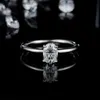 サイドストーンboeycjr 925シルバーオーバルカット1ct/2ct d色モッサナイトvvs女性用エンゲージメントリングyq231209