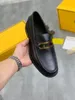 Formelle Herren-Designer-Kleiderschuhe mit goldener Schnalle, luxuriöse Mode, sanfter Slip-on-Männer, lässige Business-Schuhe, flacher schwarzer Hochzeits-, Abschlussball- und Abendschuh