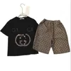 Été nouvelle marque de vêtements pour enfants pionnier de la mode bébés mâles et femelles le même ensemble de shorts en coton à manches courtes motif imprimé ensemble deux pièces taille 90-160 cm f07