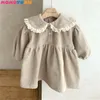 Abiti da bambina Abito da bambina Primavera Autunno Edizione coreana Solido risvolto in pizzo Manica lunga Bambini Retro Casual Allentato 231208