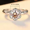 Met zijstenen Luomansi 1CT 6,5 MM D-kleur sprankelende Moissanite ring (geslaagd voor diamanttest) S925 sterling zilveren bruiloftssieraden YQ231209