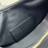 Luxury Hobo Handväska Crossbody Bag Moon Bag Kvinnors designerkedja mode allt-i-ett läder axelväska fast färgstorlek 29 cm