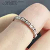 Avec pierres latérales Total 0,5 D couleur Moissanite Serpentine bague taille brillant diamant qualité scintillante bijoux de luxe bague pour femmes filles YQ231209