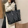 Дизайнерская бренда женская сумка для сумки Rombus Проверка мешков на плечо большую емкость женская сумочка высококачественная нейлоновая сумка для покупок 220327V